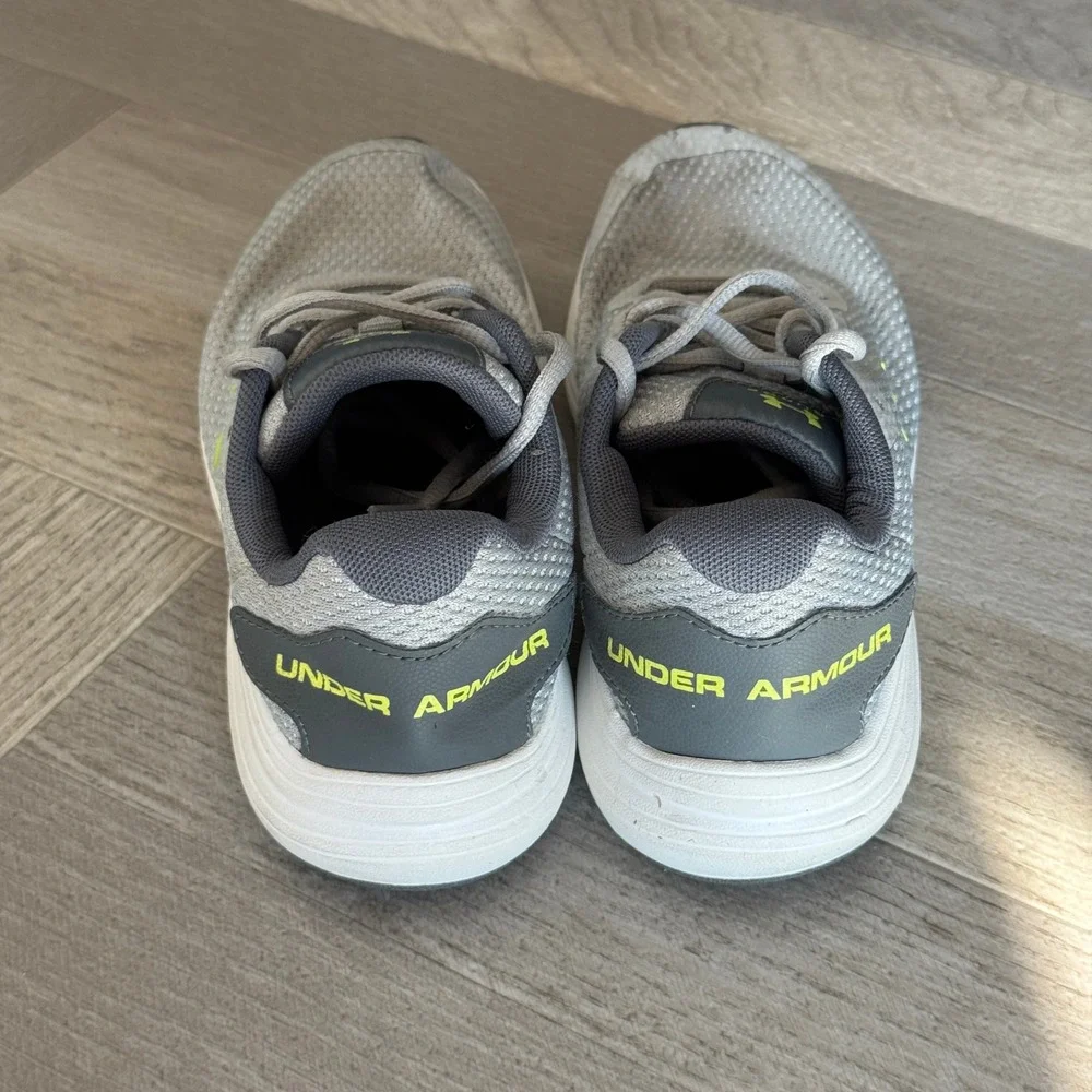 Under Armour Kids Surge 2 Grey Lime Green Running Shoes 3022870-106 Size 4.5Y